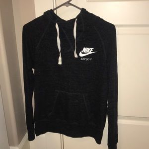 black nike sweatshirt